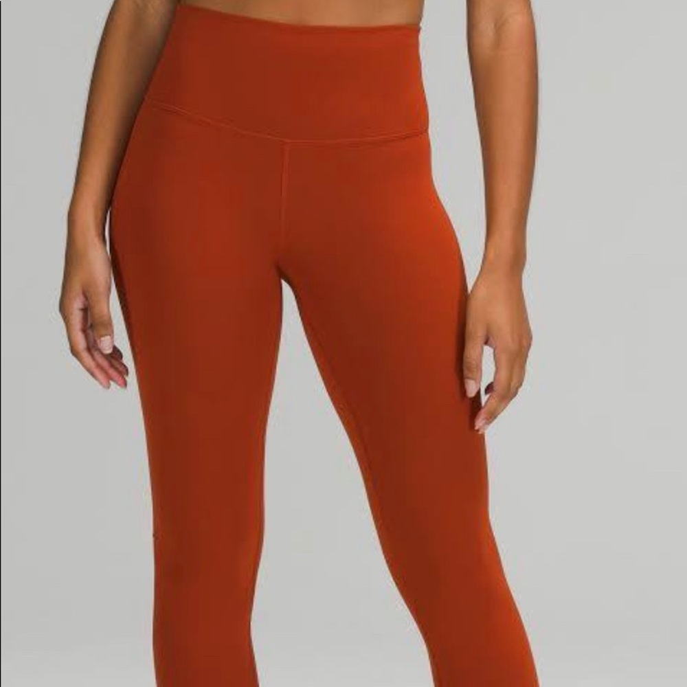 Lululemon Womens Training High Rise Wunder Train Tight Size 6 (Rust color)